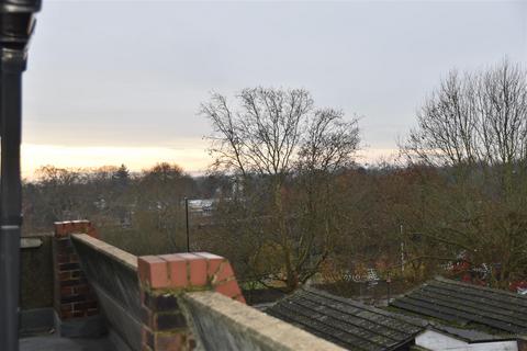 2 bedroom maisonette for sale, Distillery Walk, Brentford