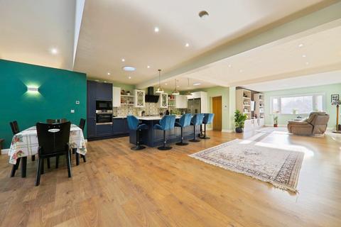 4 bedroom detached bungalow for sale, Station Road, Cranswick, Driffield, YO25 9QZ