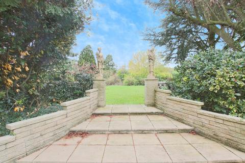 4 bedroom detached bungalow for sale, Station Road, Cranswick, Driffield, YO25 9QZ