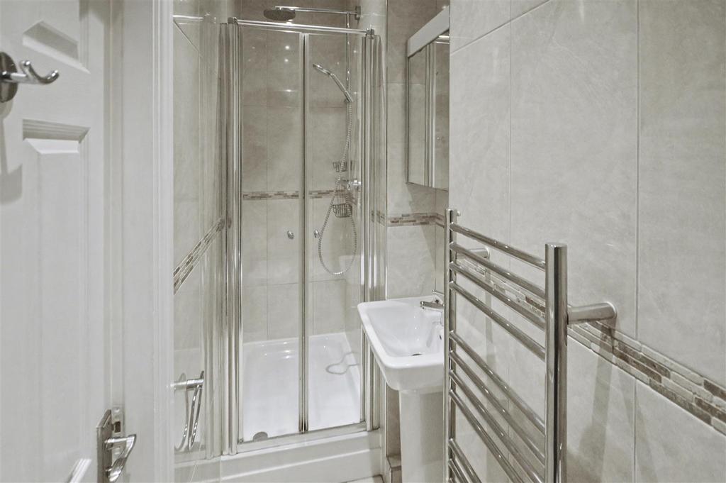 Master Ensuite