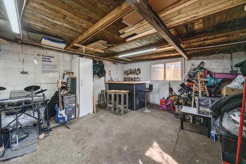 2 bedroom house for sale, Norfolk Road, Colliers Wood, London, SW19