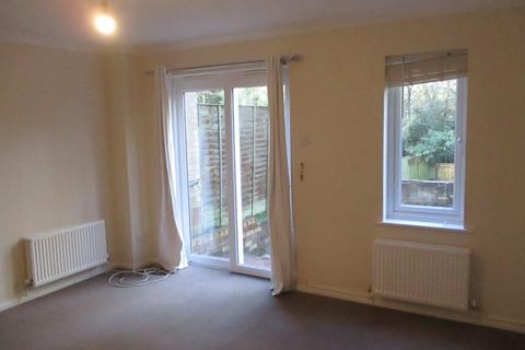2 bedroom house to rent, Wordsworth Close, Exmouth
