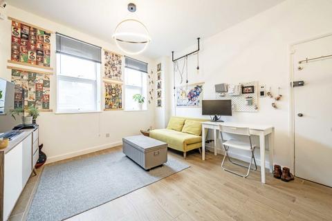 1 bedroom flat to rent, Station Terrace, London NW10