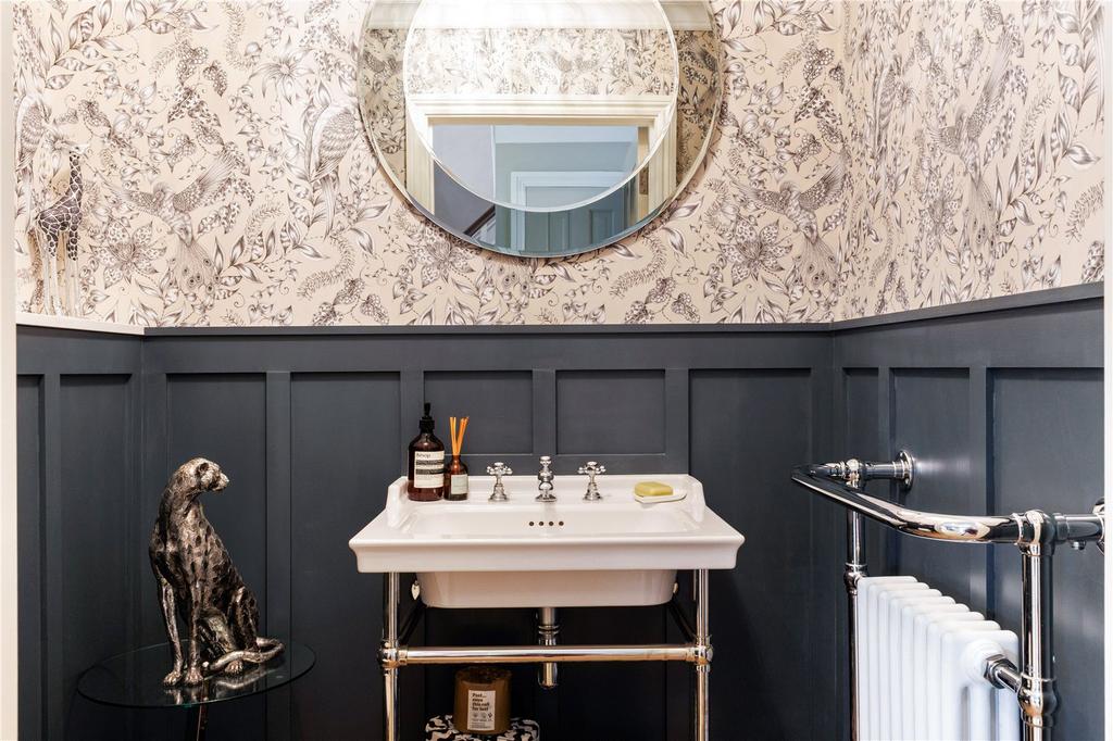 Cloak Room