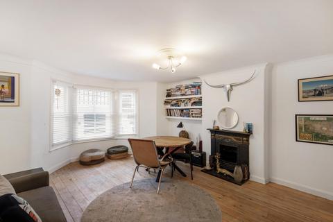 2 bedroom flat for sale, Beaufort Street, London, SW3