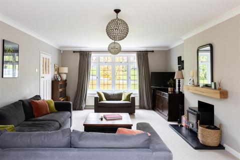 5 bedroom detached house for sale, Huntersfield Close, Reigate
