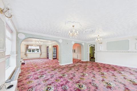 4 bedroom detached house for sale, Hornsea Road, Skipsea, YO25 8SY