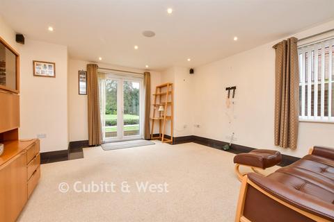 2 bedroom ground floor flat for sale, St. Monica's Road, Kingswood, Surrey