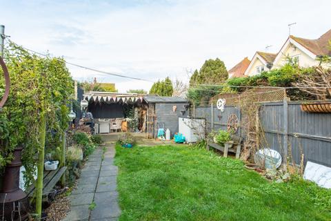 4 bedroom semi-detached house for sale, Selsea Avenue, Herne Bay, Kent, CT6