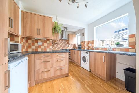 3 bedroom semi-detached house for sale, Bracken Close, Carterton, Oxfordshire, OX18