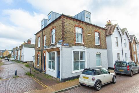 1 bedroom flat for sale, Bexley Street, Whitstable, Kent, CT5