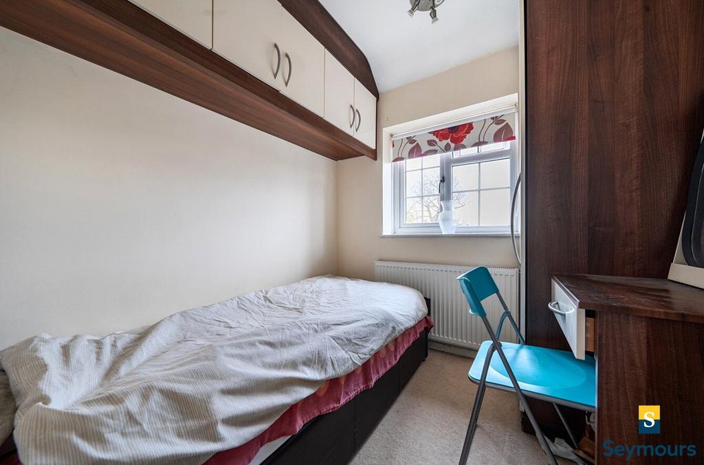 Bedroom 5 / Study
