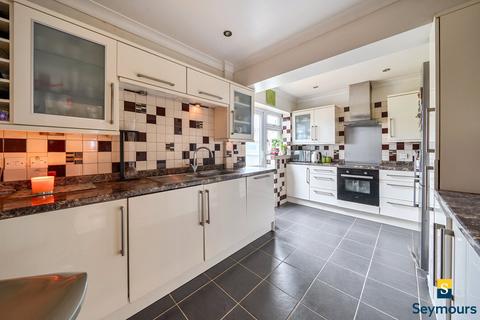 undefined, Shepherds Lane, Surrey GU2