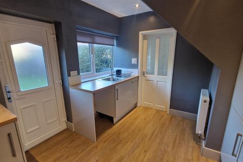 3 bedroom semi-detached house to rent, Tall Ash Avenue, Congleton
