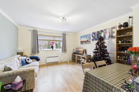 2 bedroom apartment for sale, Ashley Lodge, Basingstoke RG21