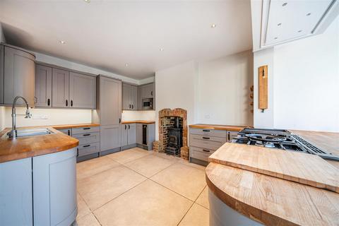 undefined, Keswick Avenue, London, SW19