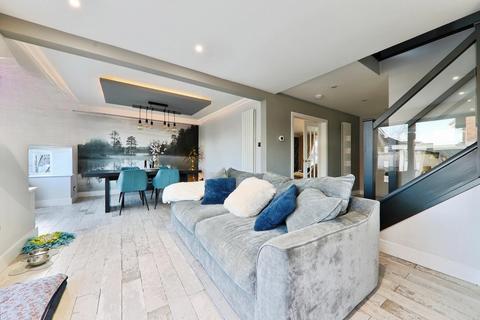 4 bedroom detached house for sale, Birch Close, Hessle, HU13 0TJ