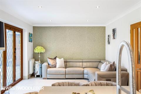 undefined, Park Lane, Broxbourne EN10