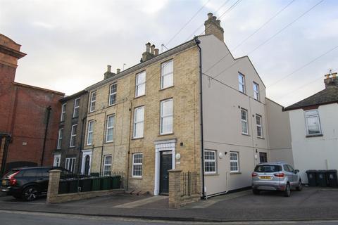 1 bedroom flat to rent, St Georges Rd, Great Yarmouth. NR30 2EU