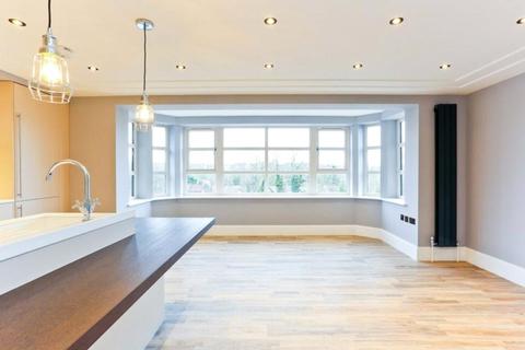 2 bedroom apartment to rent, Colney Hatch Lane, London, N10