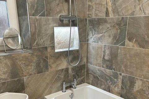 2 bedroom apartment to rent, Colney Hatch Lane, London, N10