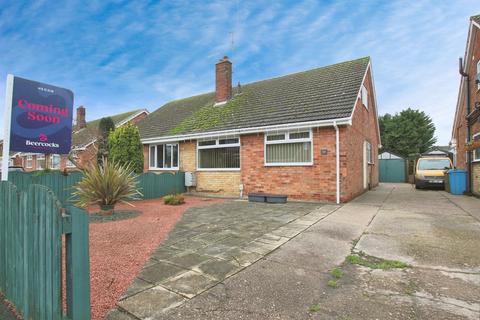 3 bedroom semi-detached house for sale, Summergangs Drive, Thorngumbald, Hull, HU12 9PW