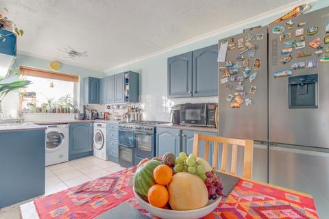 3 bedroom terraced house for sale, Loxley Close, Church Hill South, Redditch, B98