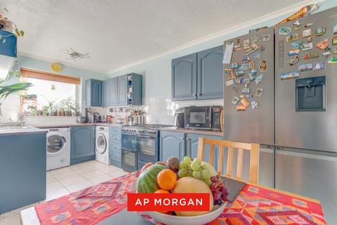3 bedroom terraced house for sale, Loxley Close, Church Hill South, Redditch, B98