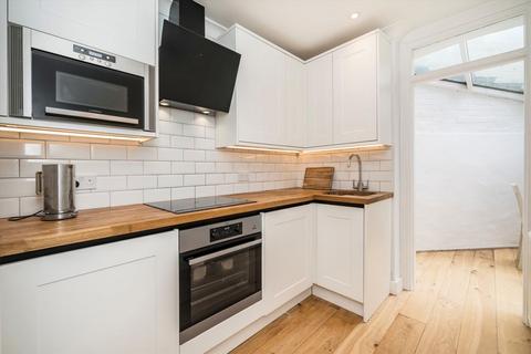 1 bedroom flat for sale, St. Peter's Terrace, London SW6