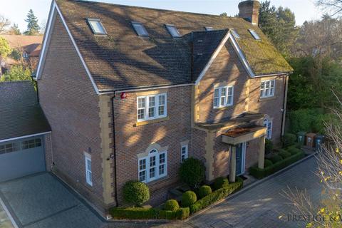 5 bedroom detached house for sale, Spencer Close, Radlett