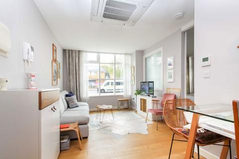 1 bedroom flat to rent, Chertsey Road, Twickenham TW1