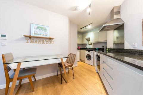 1 bedroom flat to rent, Chertsey Road, Twickenham TW1