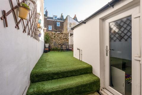 2 bedroom apartment for sale, Temple Street, Brighton