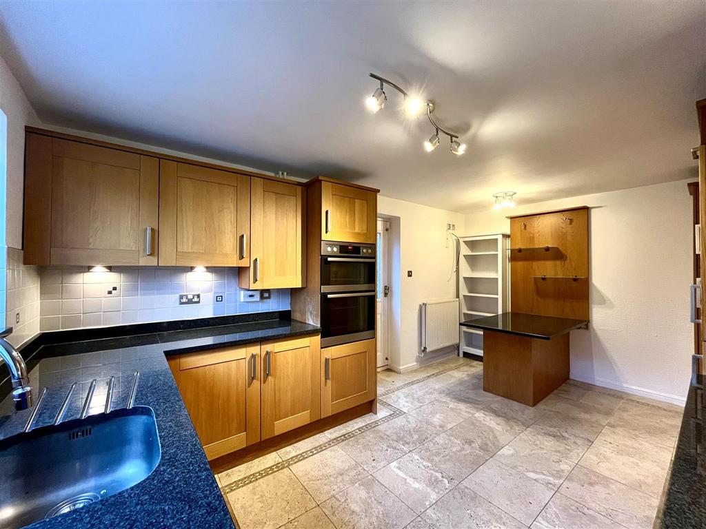 Breakfast Kitchen Aspect 4