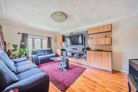 4 bedroom detached house for sale, Nash Grove Lane, Finchampstead, Wokingham