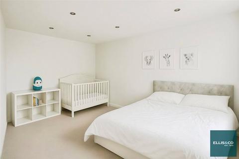 4 bedroom terraced house for sale, Park Road, Hendon, NW4