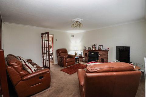 3 bedroom link detached house for sale, Hunters Way, Chelmsford, CM1
