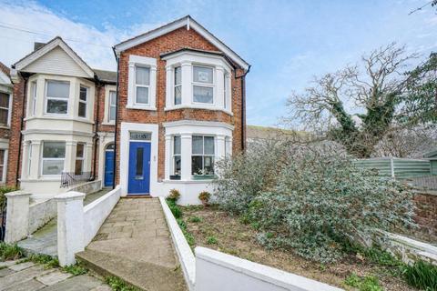 2 bedroom flat for sale, St. Thomass Road, Hastings