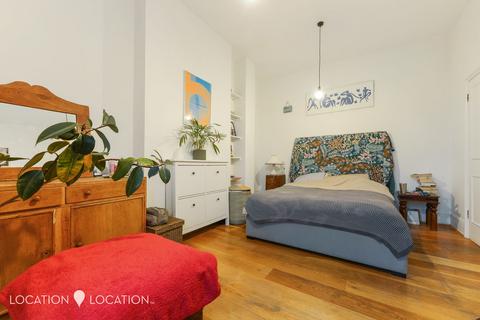 2 bedroom flat to rent, Lordship Park, London, N16
