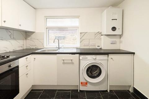 2 bedroom terraced house to rent, Claxton Grove, London, W6