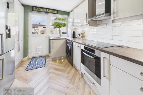 3 bedroom terraced house to rent, Epping Walk, Furnace Green, Crawley