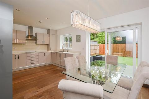 undefined, Elm Gardens, Mountnessing, Brentwood