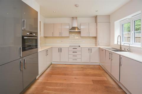 undefined, Elm Gardens, Mountnessing, Brentwood