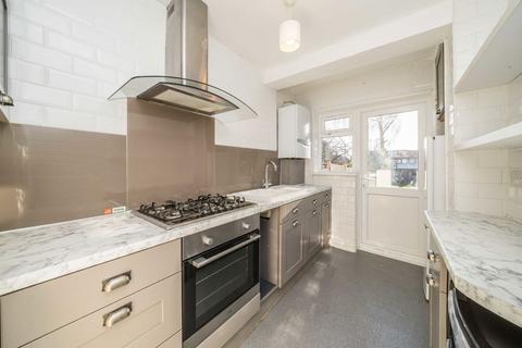 3 bedroom semi-detached house to rent, Bramshaw Rise, New Malden KT3