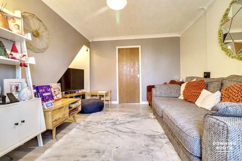 3 bedroom semi-detached house for sale, Clary Grove, Walsall WS5