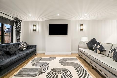 3 bedroom detached house to rent, Vincent Road, Stoke D'abernon, KT11