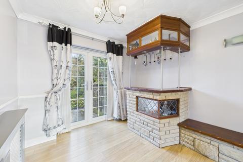 3 bedroom end of terrace house for sale, Clanthorpe, Hull, HU6 9HE
