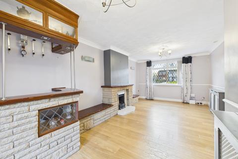 3 bedroom end of terrace house for sale, Clanthorpe, Hull, HU6 9HE