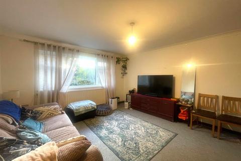 2 bedroom apartment for sale, Barnes Court, Durham Avenue, Woodford Green, IG8