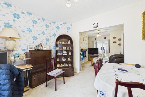 3 bedroom terraced house for sale, The Quadrant, Hull,  HU6 8PN